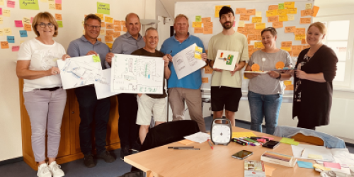 Teilnehmer des Workshops präsentieren Arbeitsergebnisse Teilnehmer des Workshops präsentieren Arbeitsergebnisse